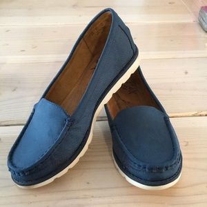💐BOGO! Natural Soul Blue Women’s Loafers. 6 Wide